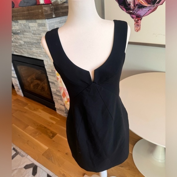 Black Halo Little Black Dress stunning fit size 10 - Picture 4 of 8
